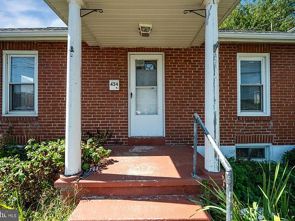 4th image of 434 Morgantown Rd