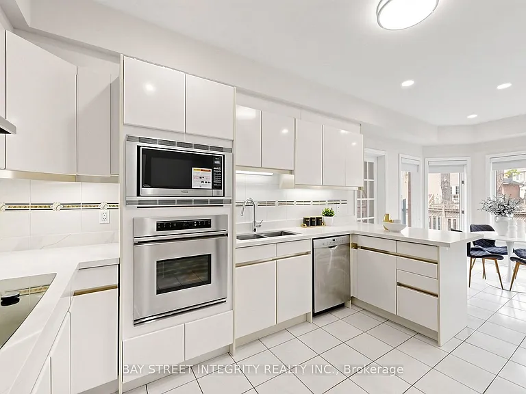 280 Kingsdale Ave — Photo 10