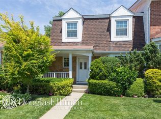 142 The Knoll, Syosset, NY 11791