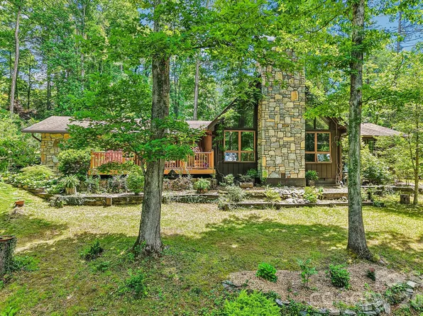 2291 Little River Rd, Hendersonville, NC 28739