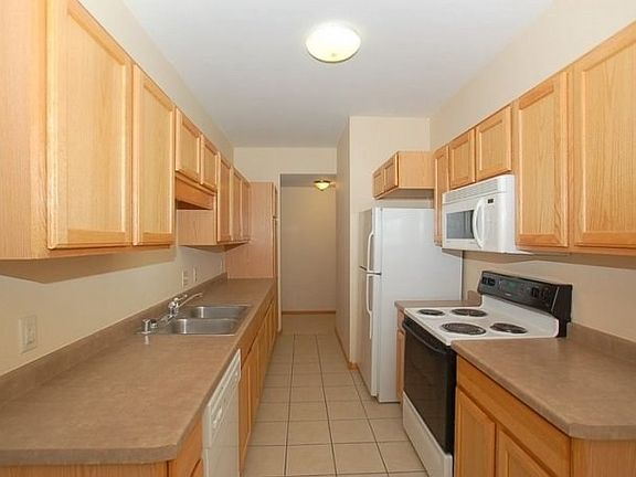 5th image of 8302 Mansion Hill Ave APT 1