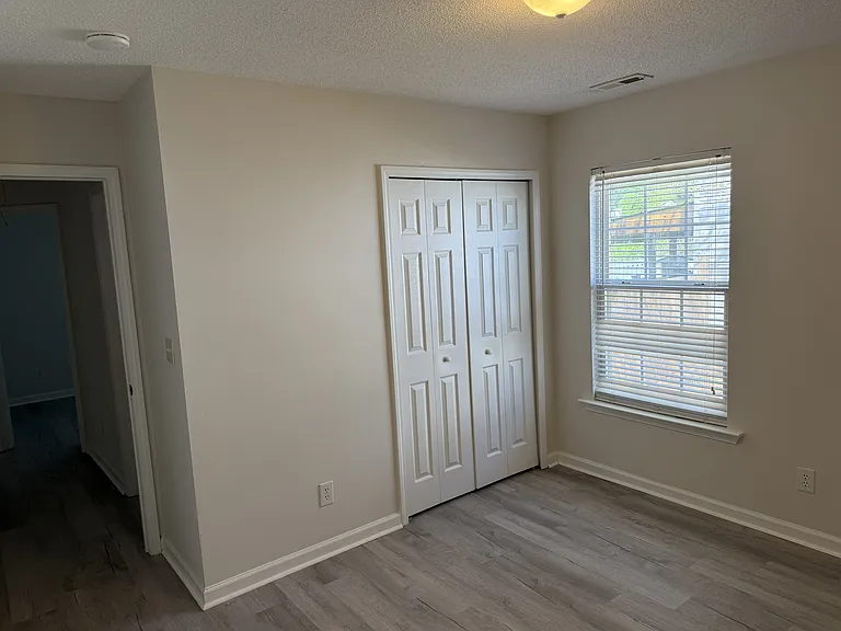714 Thornbird Cir — Photo 13