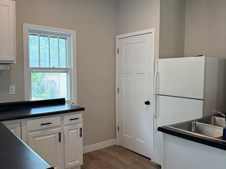 2251 Dudley St — Photo 7