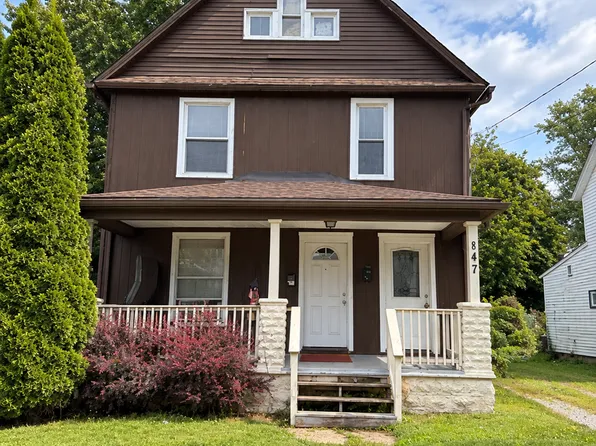 147 8th St NW Barberton, OH 44203 MFH2 .T2, 147 8th St NW #Up, Barberton, OH 44203