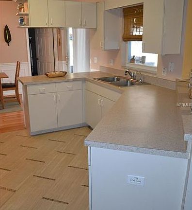 5th image of 635 Cypress Ave