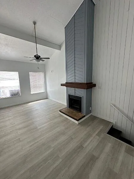 1 bed, 1.0 bath, 744 sqft, $1,100 — Photo 2
