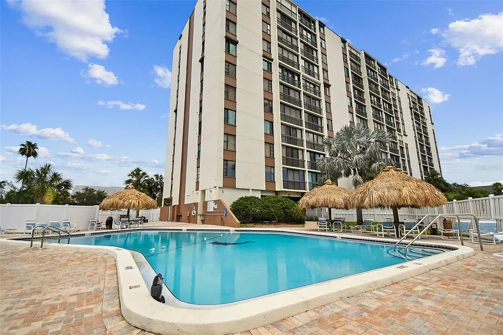 Building Photo - 255 Dolphin Point #207