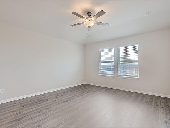 4th image of 114 Torre Mileto Way