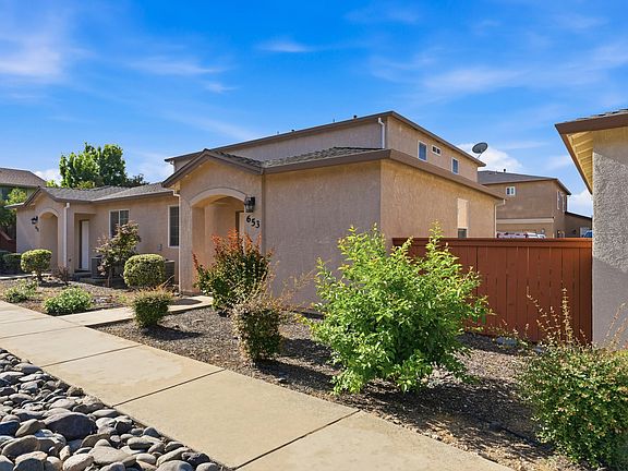 3rd image of 653 Mission De Oro Dr
