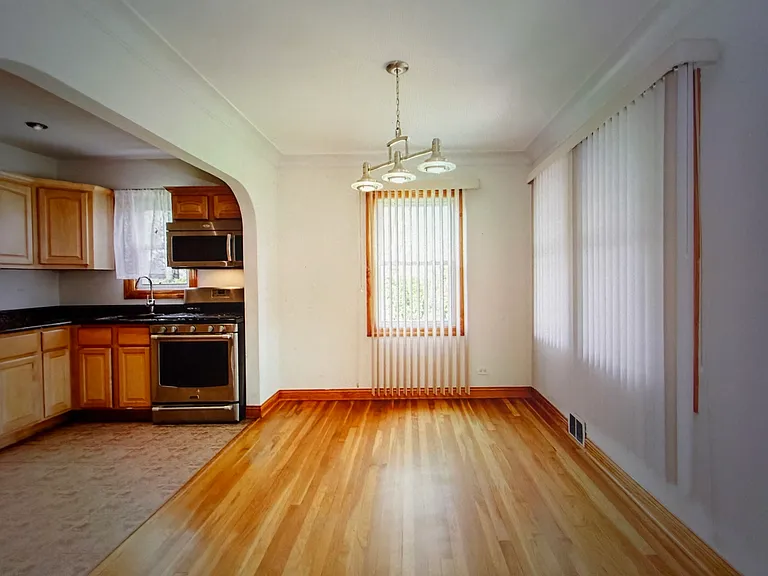 4340 Kolze Ave — Photo 5