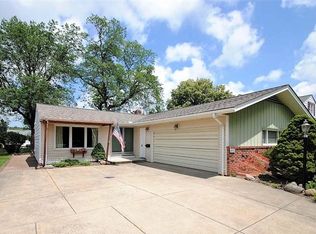 4973 Fairlawn Rd, Lyndhurst, OH 44124