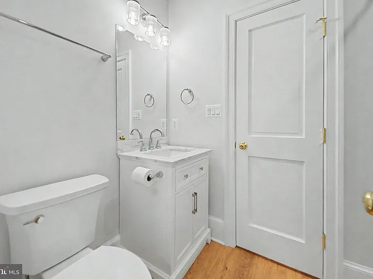10205 Sorrel Ave — Photo 11