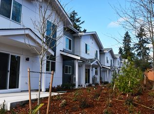 515 S 136th St, Seattle, WA 98168