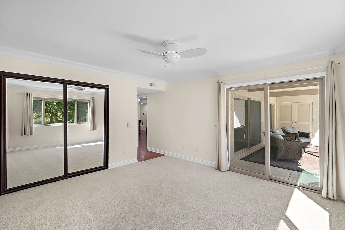 3 bed, 2.0 bath, 1216 sqft, $4,500 — Photo 2