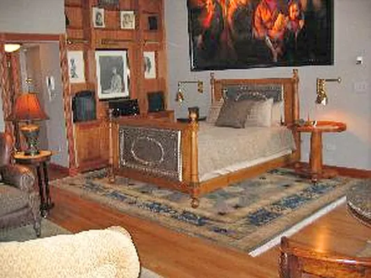 Sold by Corcoran | media 4