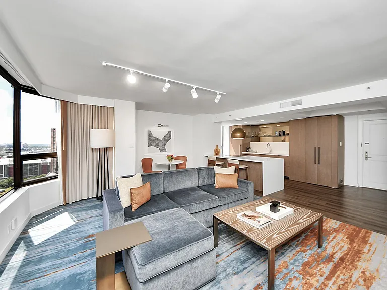 1300 Lamar St #T3 — Photo 17