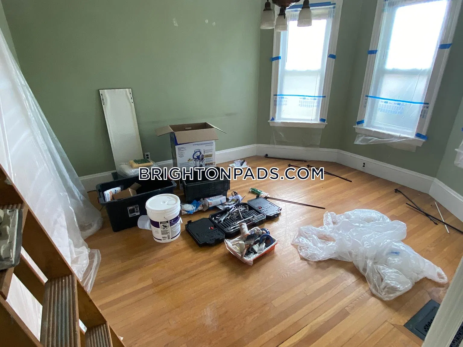 32 Etna St — Photo 1