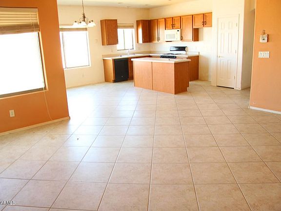 3rd image of 6312 W Blue Star Dr