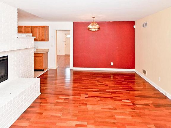 4th image of 6001 Druid Pl