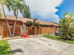 19150 NW 67th Pl, Hialeah, FL 33015