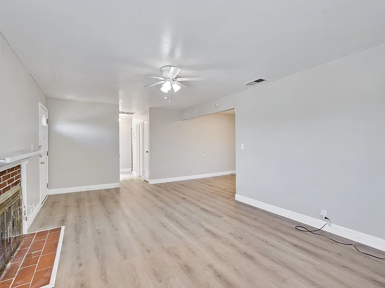 3000 Santa Maria Ave — Photo 33