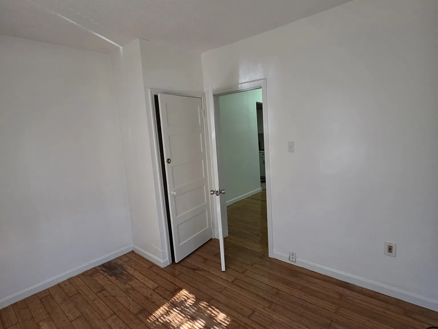 1 bed, $1,200 — Photo 4