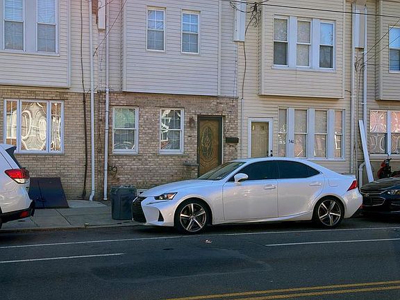 5th image of 338 Snyder Ave