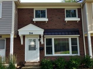 514 Warren Ct, Wood Dale, IL 60191