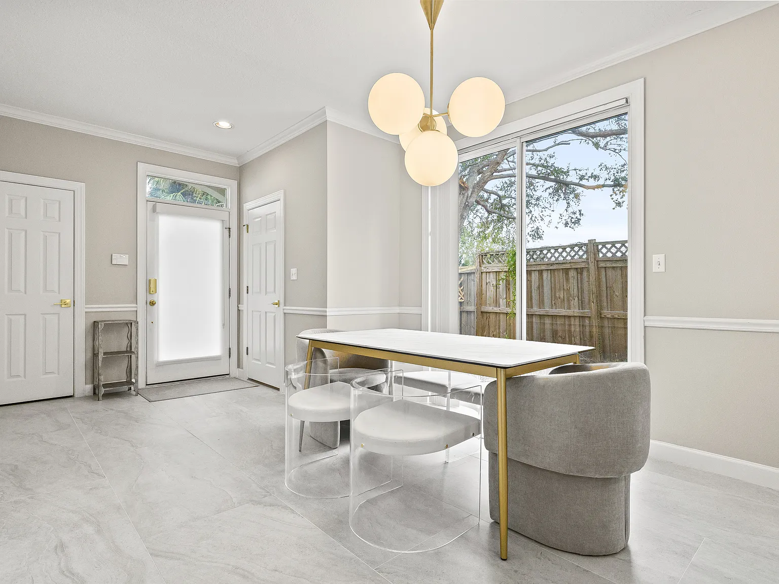 3 bed, 2.5 bath, 1721 sqft, $4,500 — Photo 4