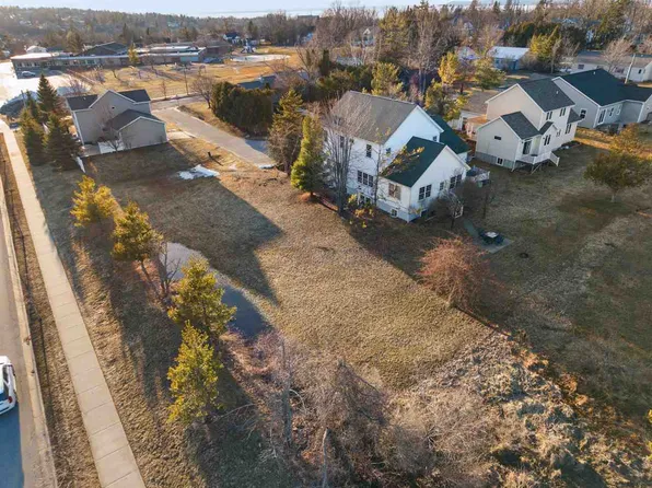 1325 Kieran Ct, Petoskey, MI 49770