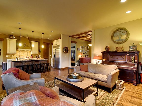3rd image of 399 Song Creek Ln