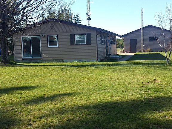 View of the house & garage