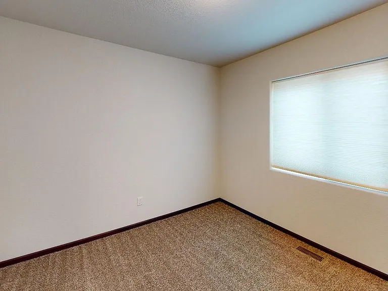 649 Prairie Rd — Photo 10