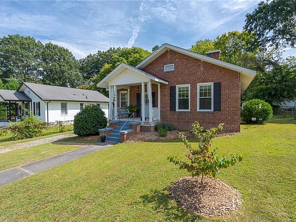 5th image of 1508 Upland Dr