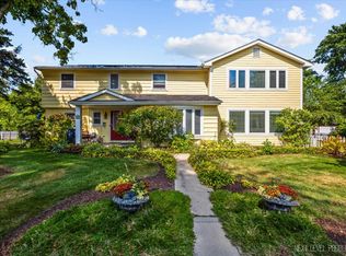 83 N Park Blvd, Glen Ellyn, IL 60137