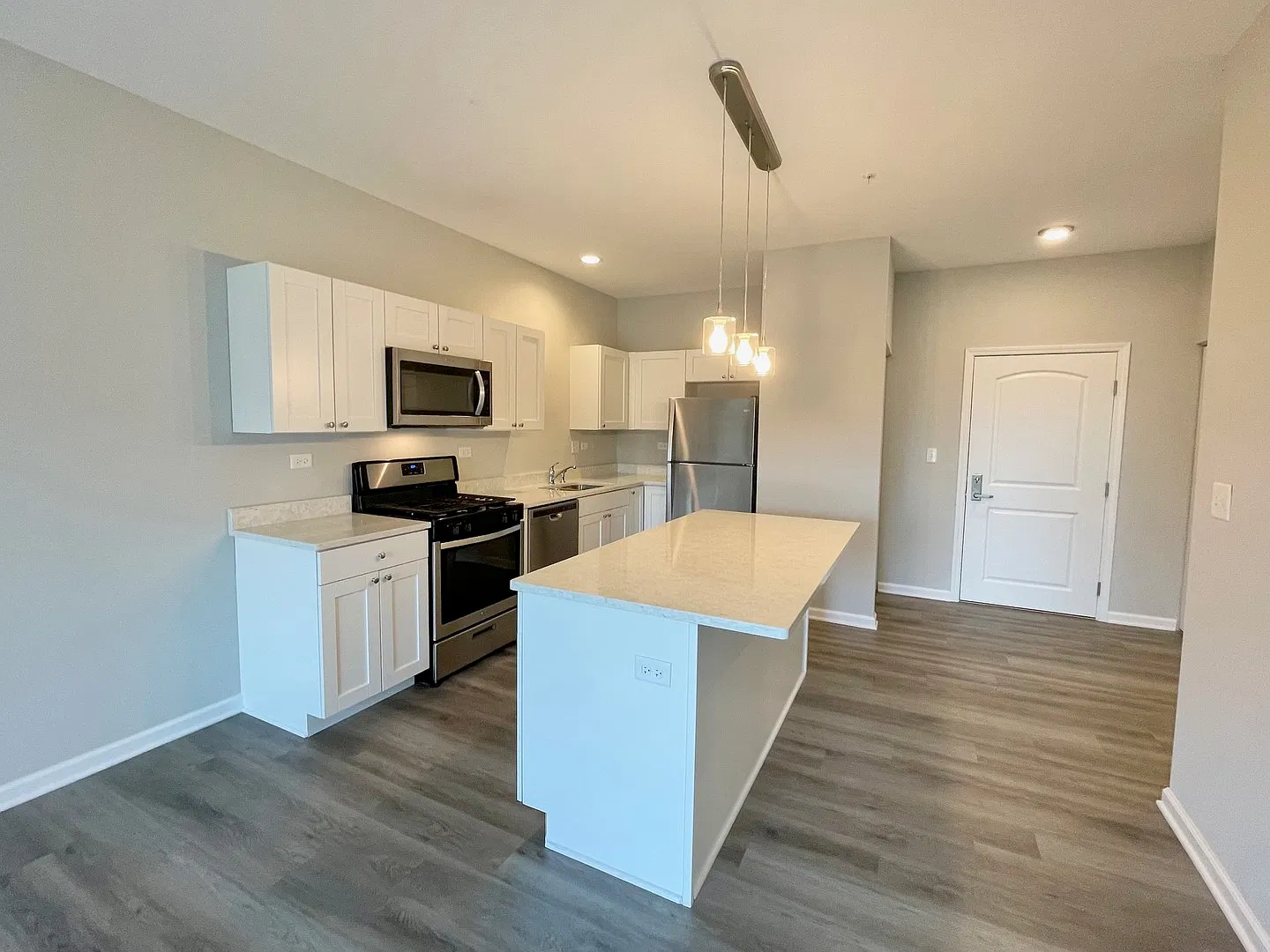 301 N Madison St — Photo 2