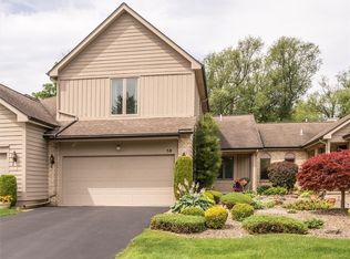 58 Wood Run Cmns #PVT, Rochester, NY 14612