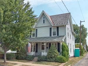 1st image of 361 Curtin St S