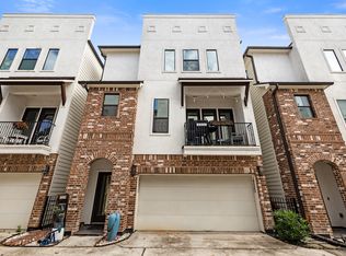 732 W 20th St #B, Houston, TX 77008
