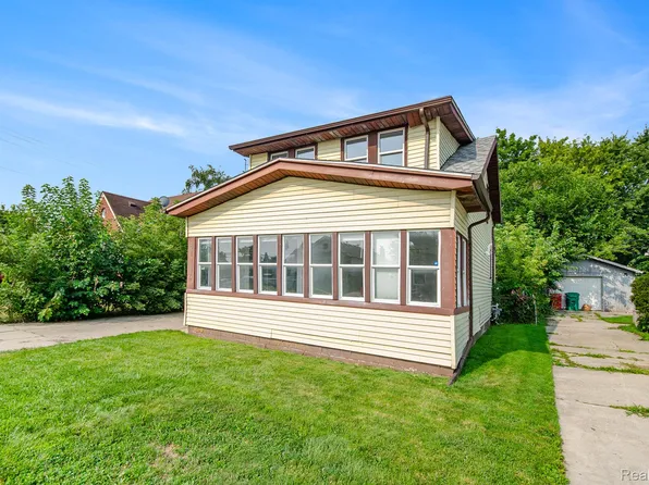 21715 Nevada Ave, Eastpointe, MI 48021