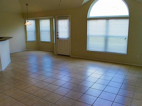 3rd image of 2634 Silky Ct
