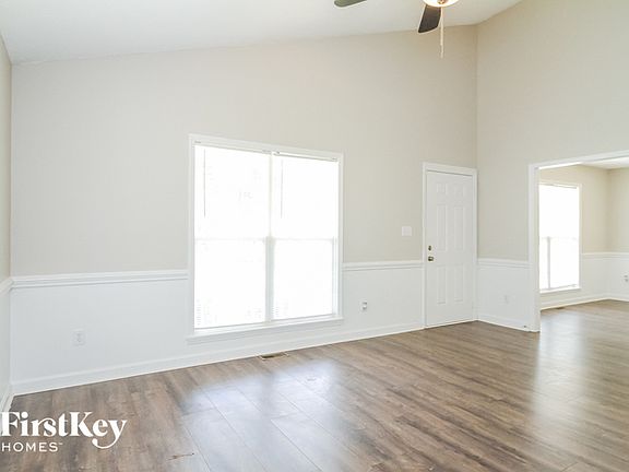 4th image of 216 Camden Woods Dr