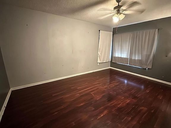 3rd image of 3638 Melody Ln