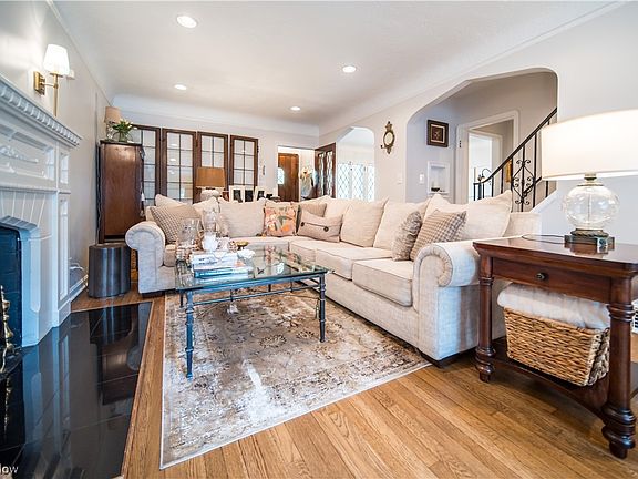 4th image of 3396 Meadowbrook Blvd