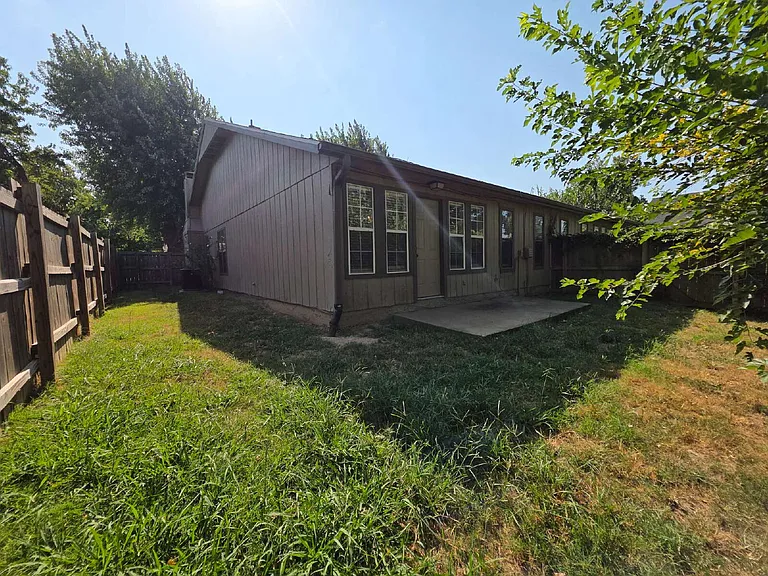 1008 Turtle Creek Dr — Photo 17