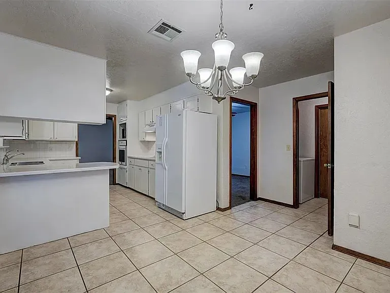 406 Shady Lane Dr — Photo 5