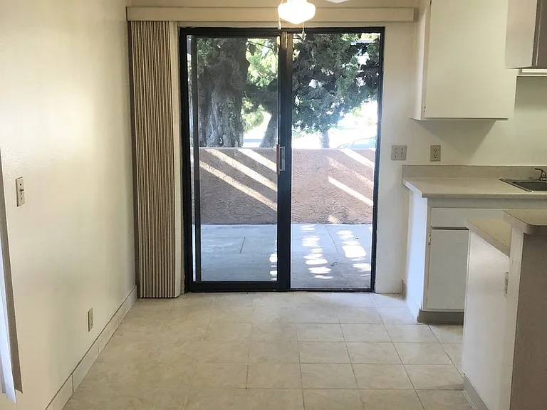 Del Norte Apartments — Photo 11