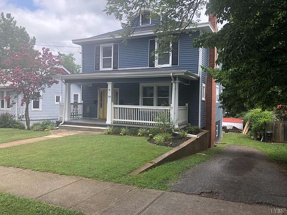 2nd image of 304 Oakridge Blvd