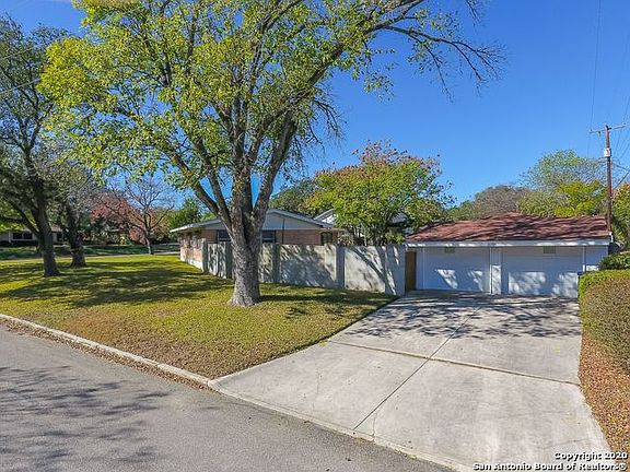 5th image of 139 Sharon Dr