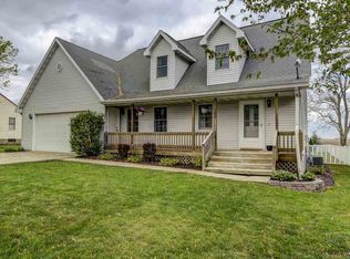 105 E Chestnut St, Hartsburg, IL 62643